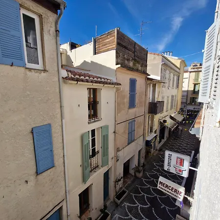 Cozy Old Town Apartman *