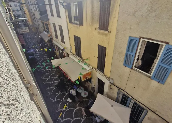 Cozy Old Town Apartman Antibes